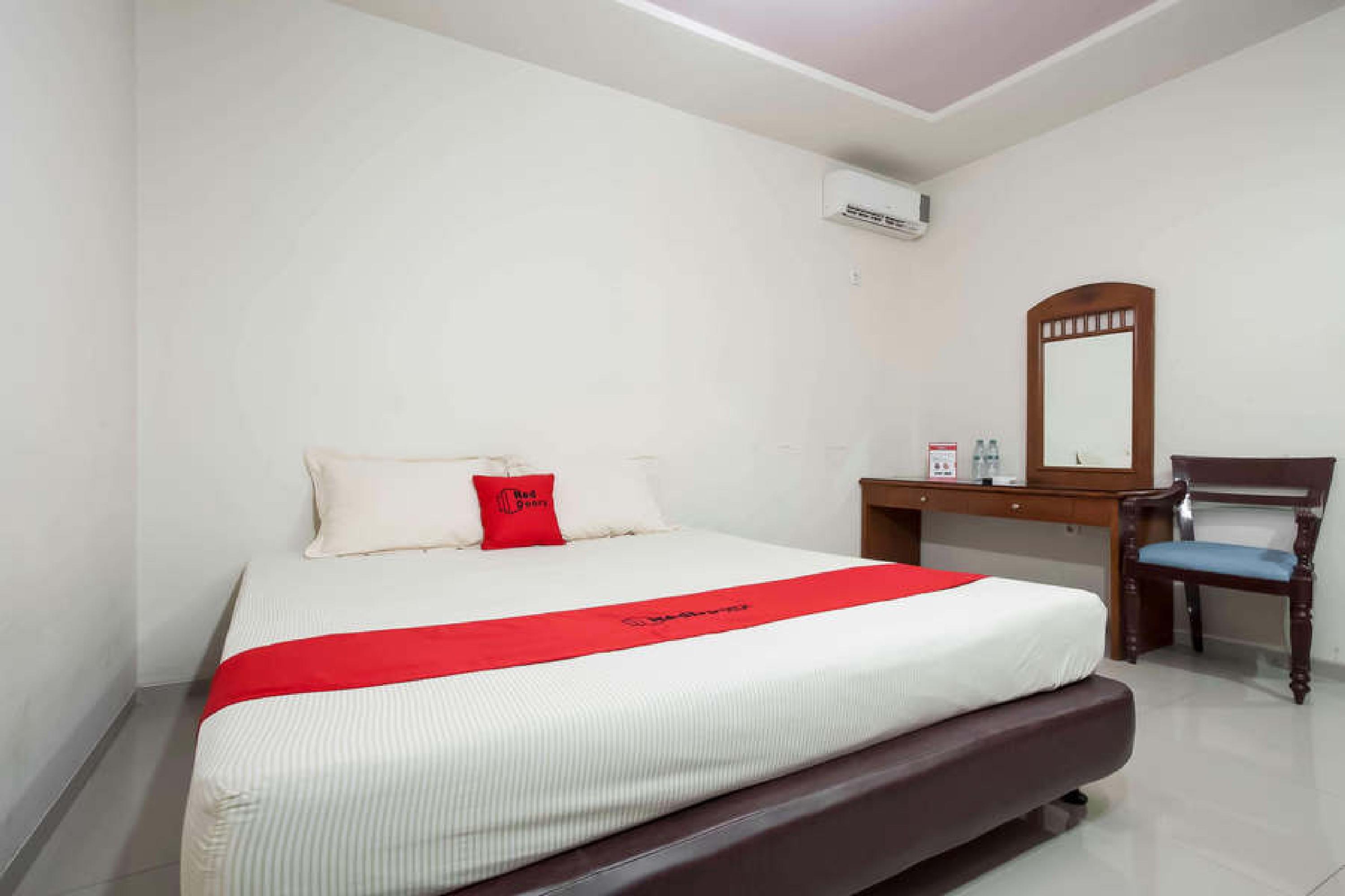 RedDoorz @ Panglima Sudirman Hotell Surabaya Eksteriør bilde