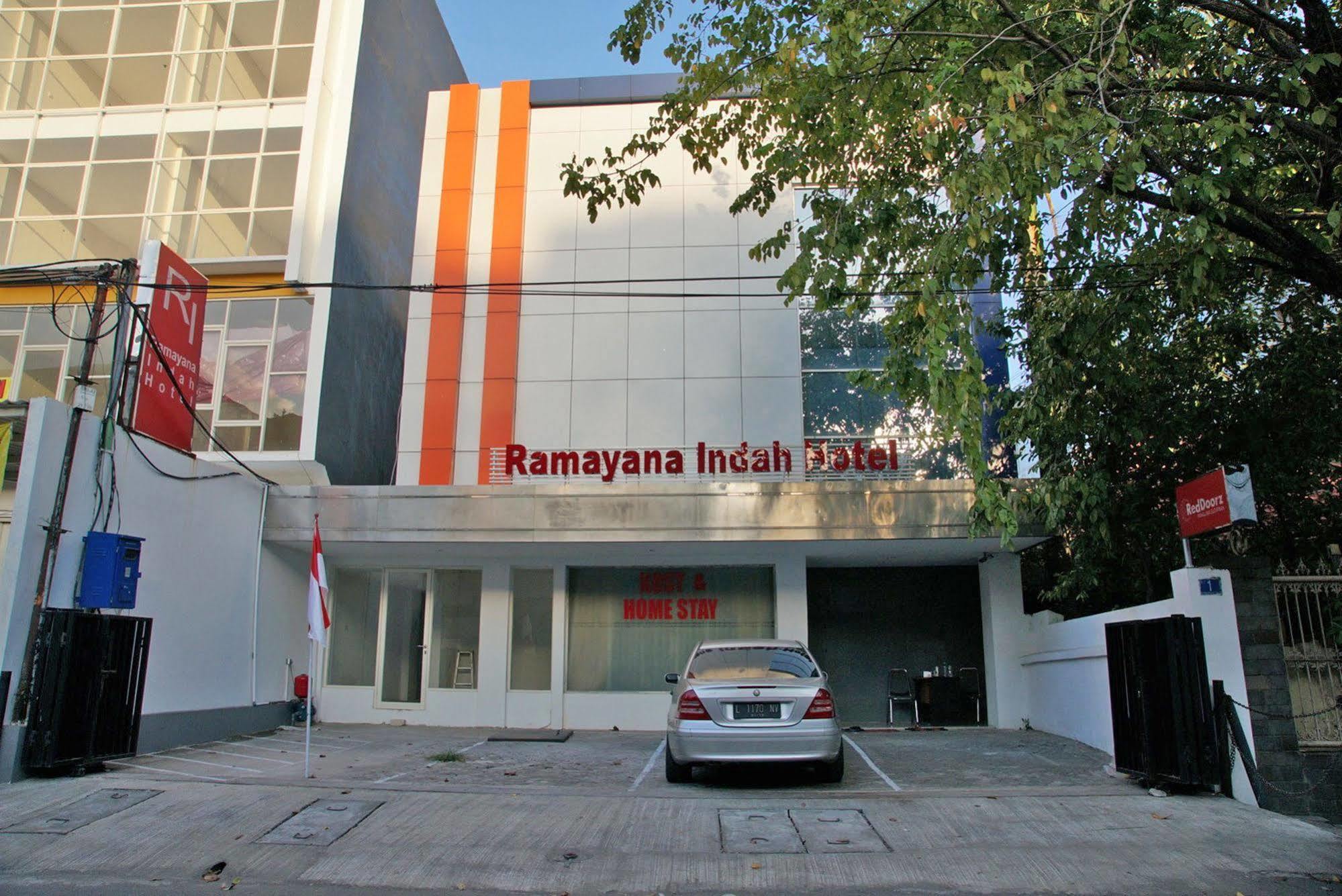 RedDoorz @ Panglima Sudirman Hotell Surabaya Eksteriør bilde
