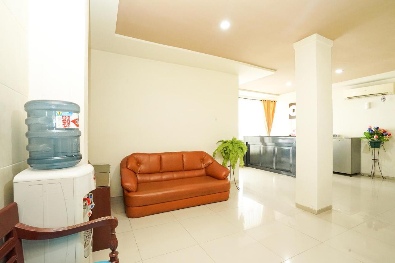 RedDoorz @ Panglima Sudirman Hotell Surabaya Eksteriør bilde