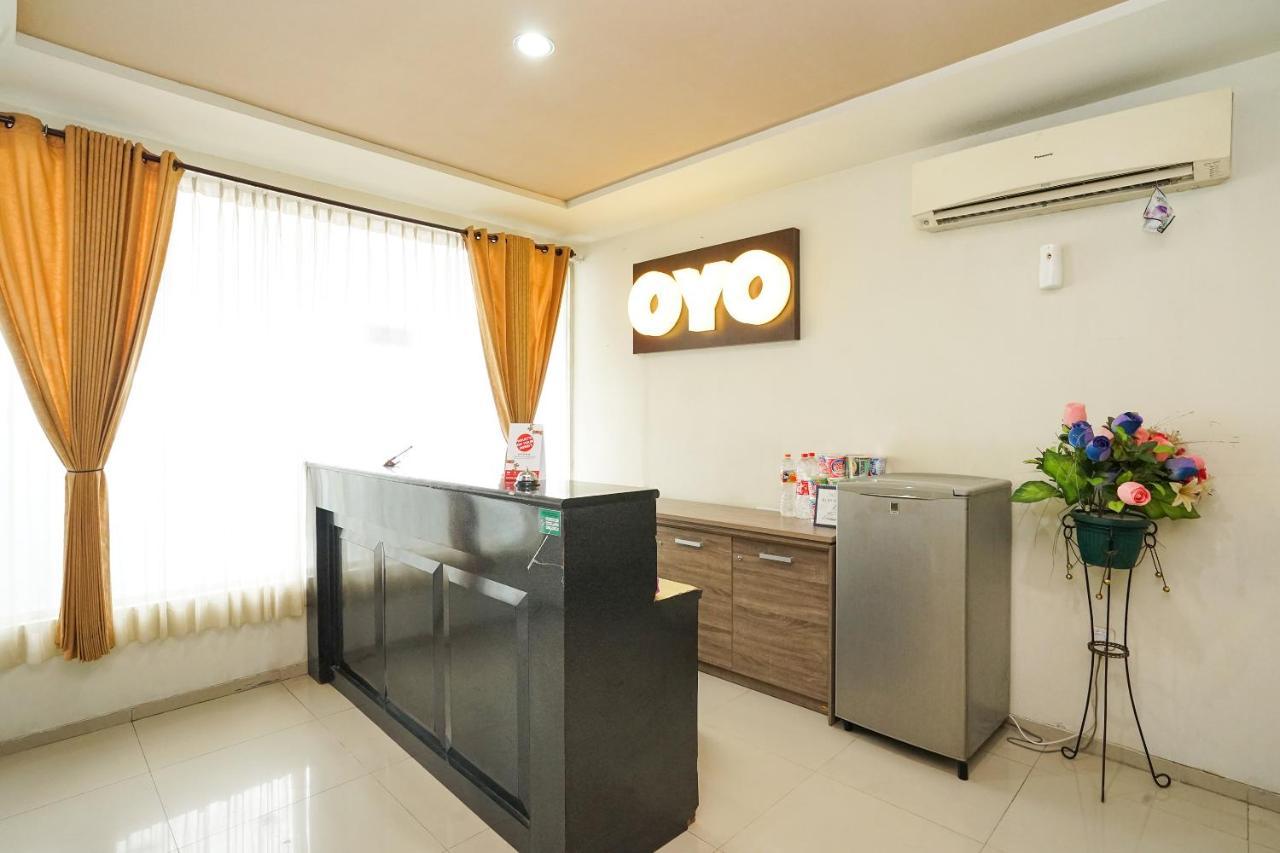 RedDoorz @ Panglima Sudirman Hotell Surabaya Eksteriør bilde