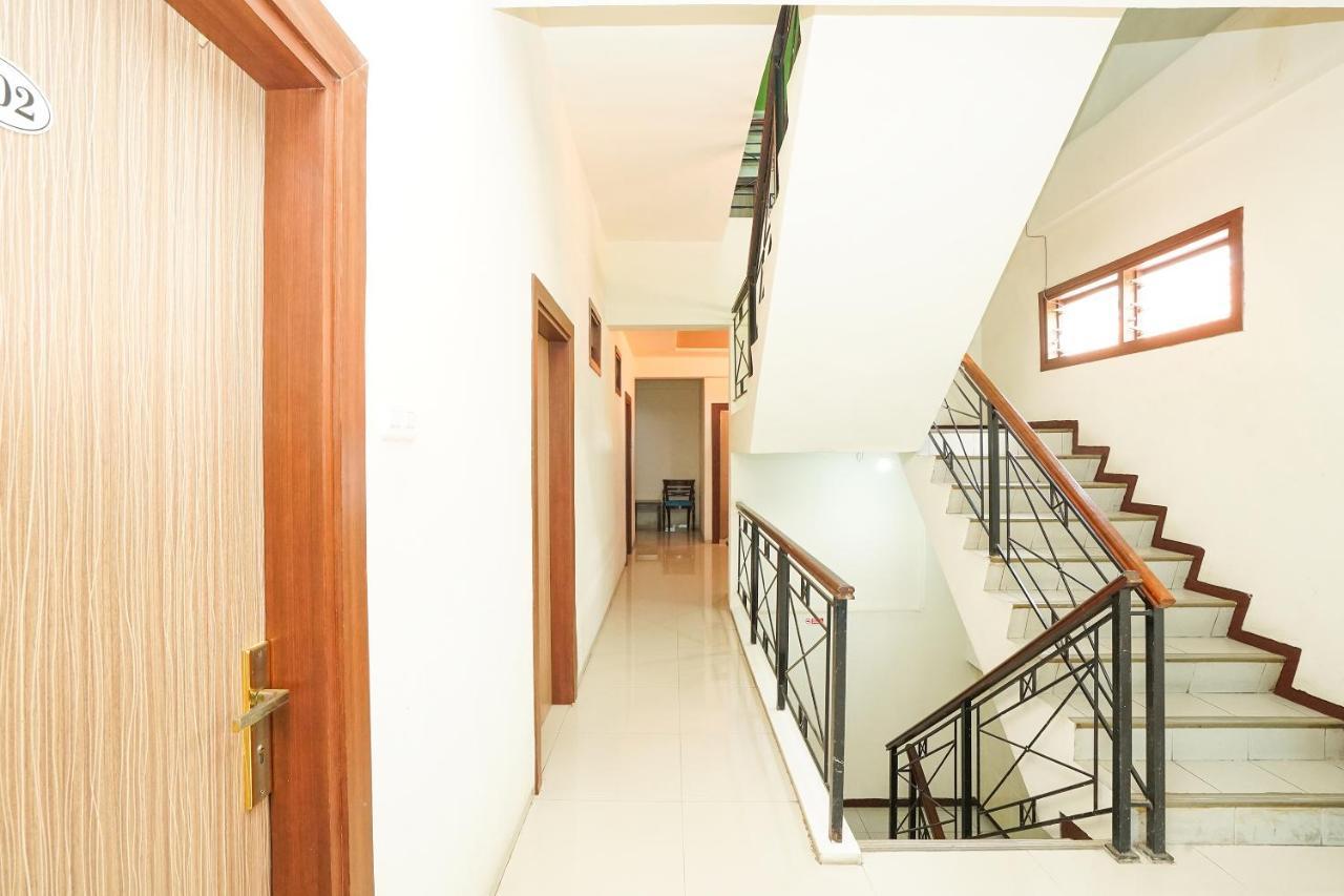 RedDoorz @ Panglima Sudirman Hotell Surabaya Eksteriør bilde