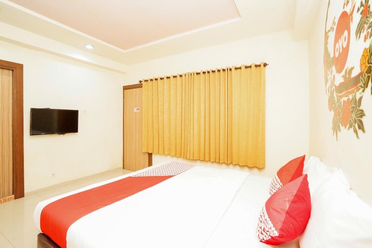 RedDoorz @ Panglima Sudirman Hotell Surabaya Eksteriør bilde