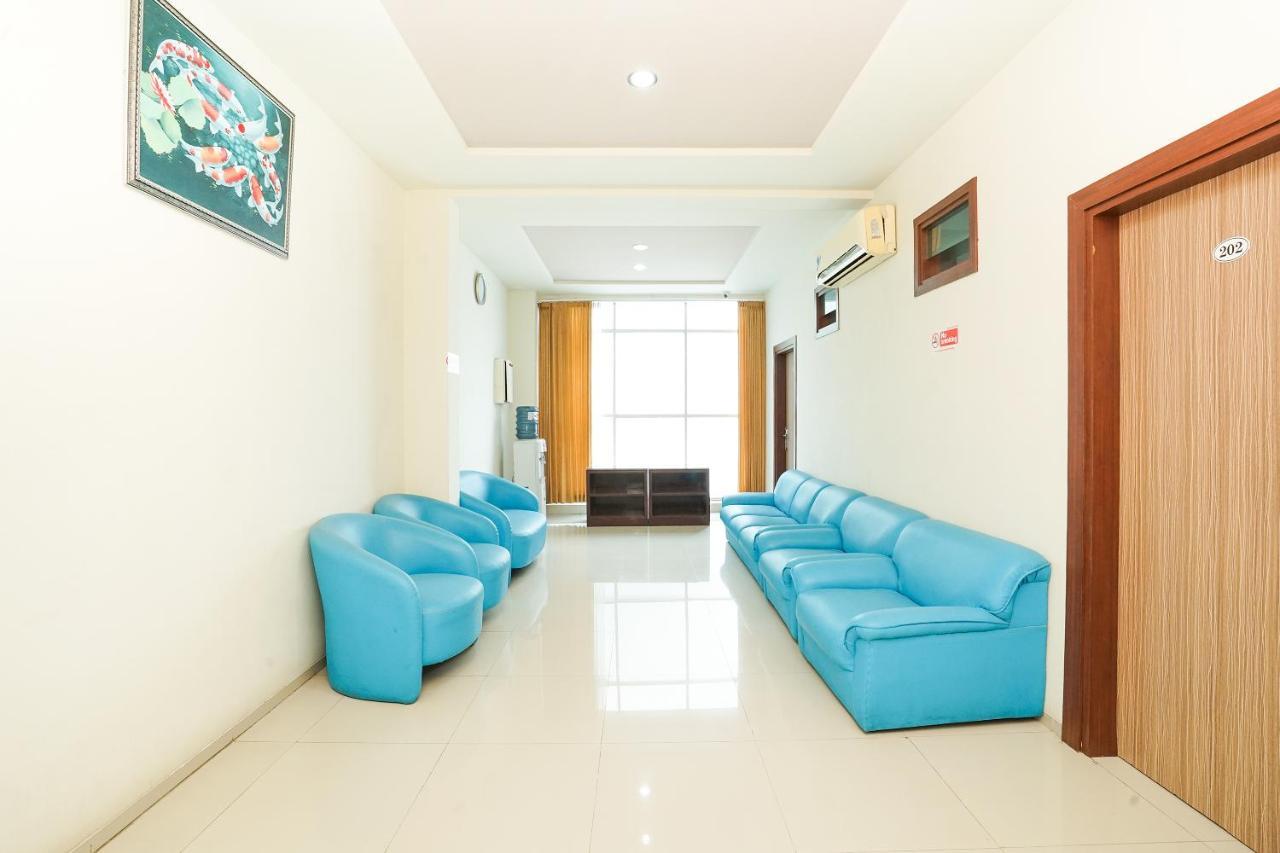 RedDoorz @ Panglima Sudirman Hotell Surabaya Eksteriør bilde