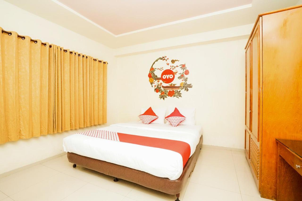 RedDoorz @ Panglima Sudirman Hotell Surabaya Eksteriør bilde