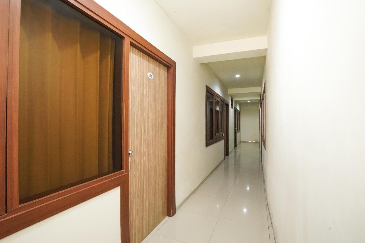 RedDoorz @ Panglima Sudirman Hotell Surabaya Eksteriør bilde