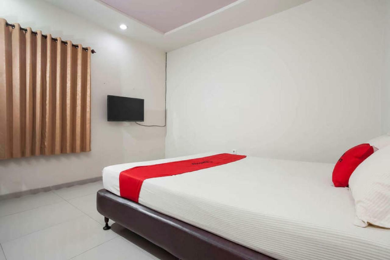 RedDoorz @ Panglima Sudirman Hotell Surabaya Eksteriør bilde